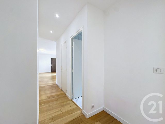 Appartement 3 pièces à vendre - 3 pièces - 70.6 m2 - FONTAINEBLEAU - 77 - ILE-DE-FRANCE - Century 21 Agence Babut