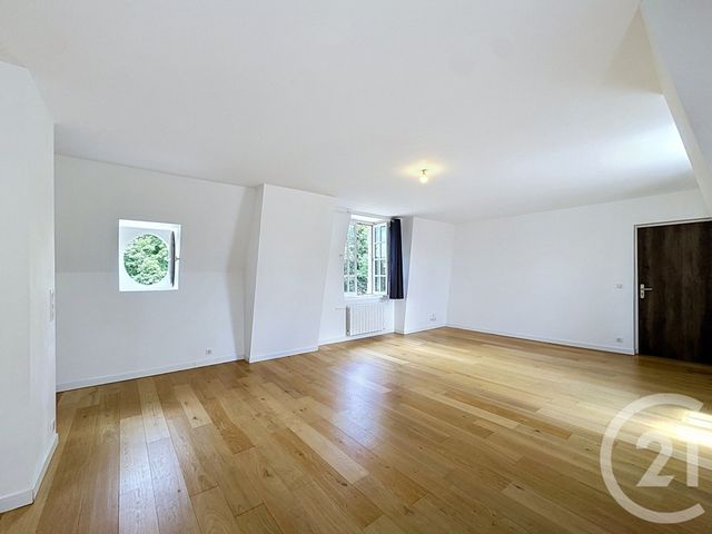 Appartement 3 pièces à vendre - 3 pièces - 70.6 m2 - FONTAINEBLEAU - 77 - ILE-DE-FRANCE - Century 21 Agence Babut