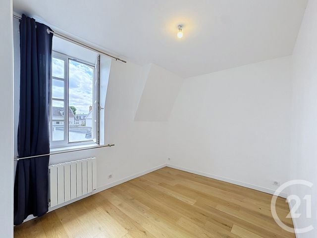 Appartement 3 pièces à vendre - 3 pièces - 70.6 m2 - FONTAINEBLEAU - 77 - ILE-DE-FRANCE - Century 21 Agence Babut