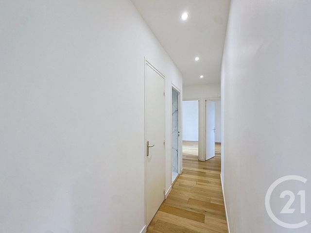 Appartement 3 pièces à vendre - 3 pièces - 70.6 m2 - FONTAINEBLEAU - 77 - ILE-DE-FRANCE - Century 21 Agence Babut