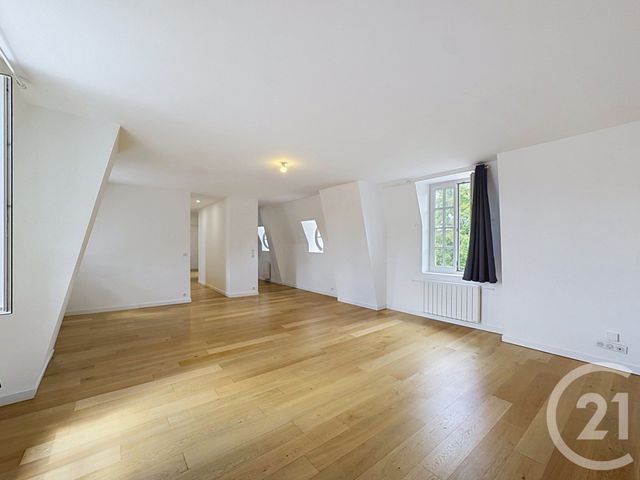 Appartement 3 pièces à vendre - 3 pièces - 70.6 m2 - FONTAINEBLEAU - 77 - ILE-DE-FRANCE - Century 21 Agence Babut