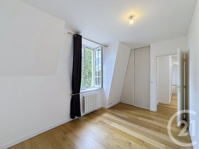 Appartement 3 pièces à vendre - 3 pièces - 70.6 m2 - FONTAINEBLEAU - 77 - ILE-DE-FRANCE - Century 21 Agence Babut