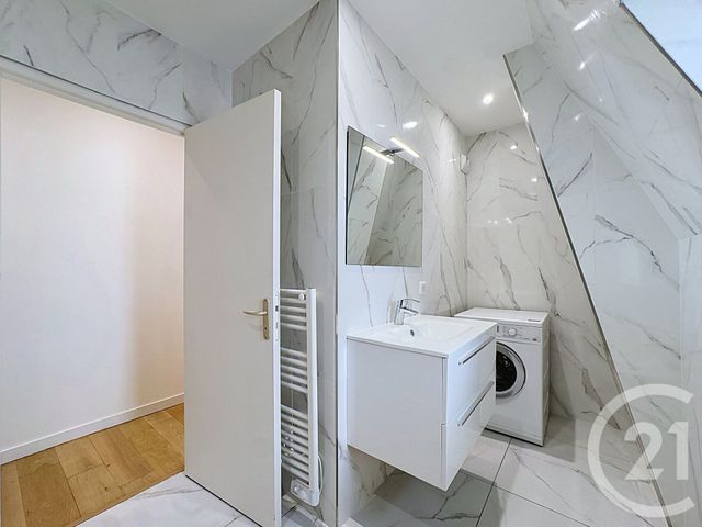 Appartement 3 pièces à vendre - 3 pièces - 70.6 m2 - FONTAINEBLEAU - 77 - ILE-DE-FRANCE - Century 21 Agence Babut