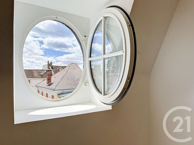 Appartement 3 pièces à vendre - 3 pièces - 70.6 m2 - FONTAINEBLEAU - 77 - ILE-DE-FRANCE - Century 21 Agence Babut