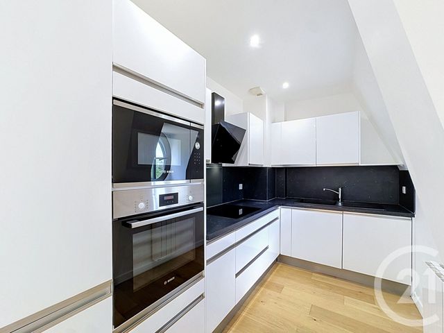 Appartement 3 pièces à vendre - 3 pièces - 70.6 m2 - FONTAINEBLEAU - 77 - ILE-DE-FRANCE - Century 21 Agence Babut