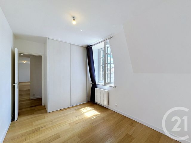Appartement 3 pièces à vendre - 3 pièces - 70.6 m2 - FONTAINEBLEAU - 77 - ILE-DE-FRANCE - Century 21 Agence Babut