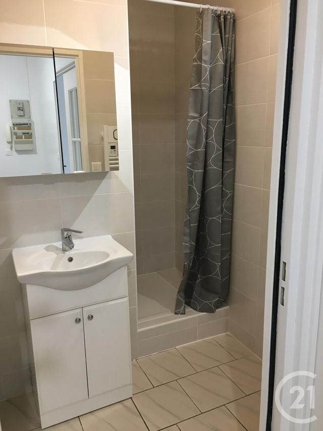 Appartement 2 pièces à louer - 2 pièces - 61.21 m2 - AVON - 77 - ILE-DE-FRANCE - Century 21 Agence Babut