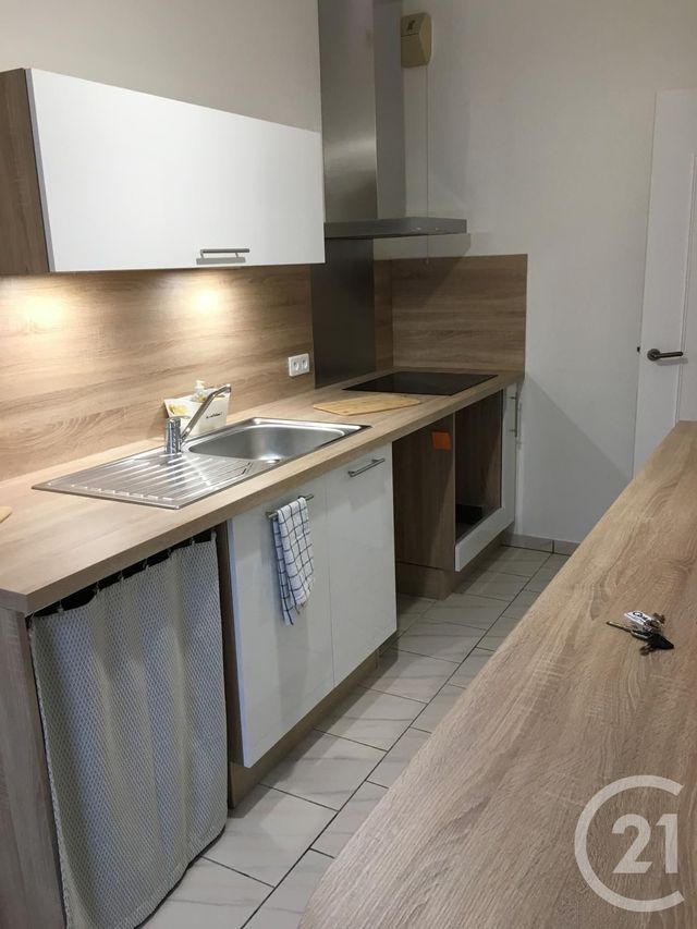 Appartement 2 pièces à louer - 2 pièces - 61.21 m2 - AVON - 77 - ILE-DE-FRANCE - Century 21 Agence Babut