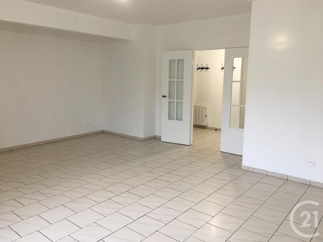 Appartement 2 pièces à louer - 2 pièces - 61.21 m2 - AVON - 77 - ILE-DE-FRANCE - Century 21 Agence Babut
