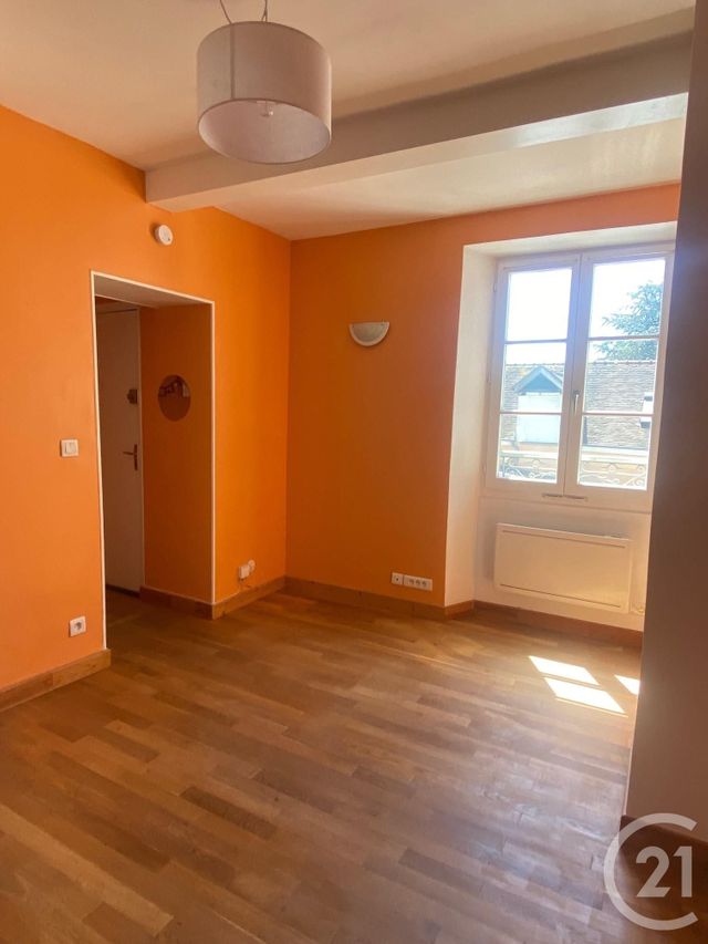 Appartement 2 pièces à louer - 2 pièces - 32.19 m2 - FONTAINEBLEAU - 77 - ILE-DE-FRANCE - Century 21 Agence Babut