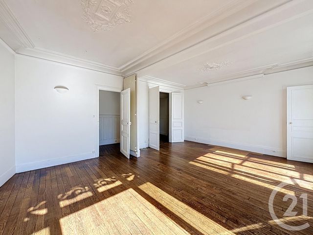 Appartement 4 pièces à vendre - 4 pièces - 103.27 m2 - FONTAINEBLEAU - 77 - ILE-DE-FRANCE - Century 21 Agence Babut