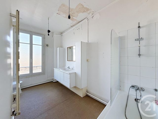 Appartement 4 pièces à vendre - 4 pièces - 103.27 m2 - FONTAINEBLEAU - 77 - ILE-DE-FRANCE - Century 21 Agence Babut