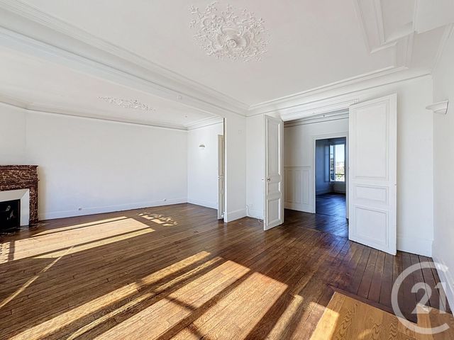 Appartement 4 pièces à vendre - 4 pièces - 103.27 m2 - FONTAINEBLEAU - 77 - ILE-DE-FRANCE - Century 21 Agence Babut