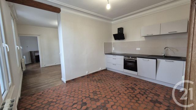 Appartement T2 à louer - 2 pièces - 56.64 m2 - FONTAINEBLEAU - 77 - ILE-DE-FRANCE - Century 21 Agence Babut