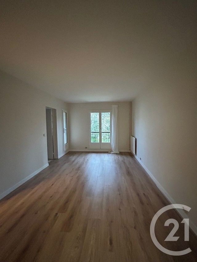 Appartement 4 pièces à louer - 4 pièces - 110.49 m2 - FONTAINEBLEAU - 77 - ILE-DE-FRANCE - Century 21 Agence Babut