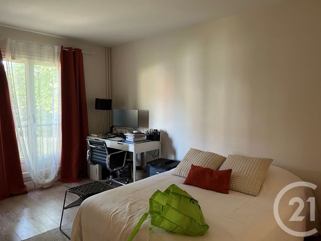 Appartement 4 pièces à louer - 4 pièces - 110.49 m2 - FONTAINEBLEAU - 77 - ILE-DE-FRANCE - Century 21 Agence Babut