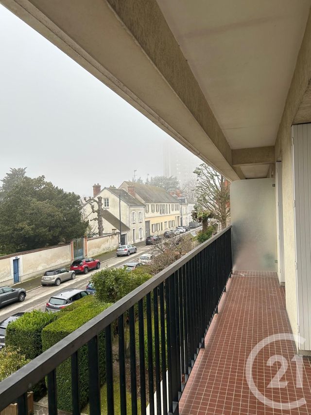 Appartement 4 pièces à louer - 4 pièces - 110.49 m2 - FONTAINEBLEAU - 77 - ILE-DE-FRANCE - Century 21 Agence Babut