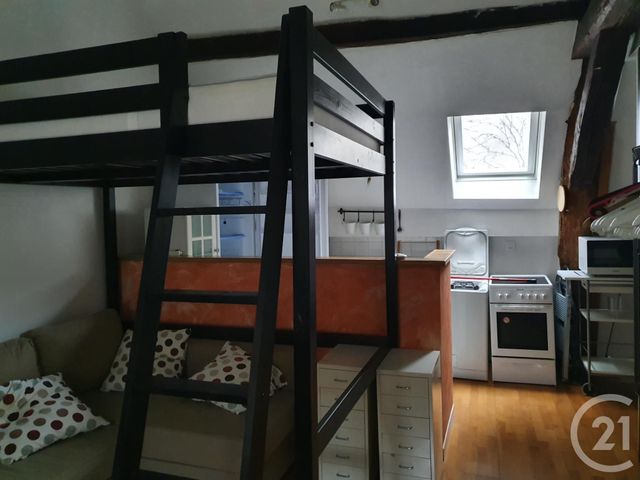 Appartement Studio à louer - 1 pièce - 24.29 m2 - FONTAINEBLEAU - 77 - ILE-DE-FRANCE - Century 21 Agence Babut