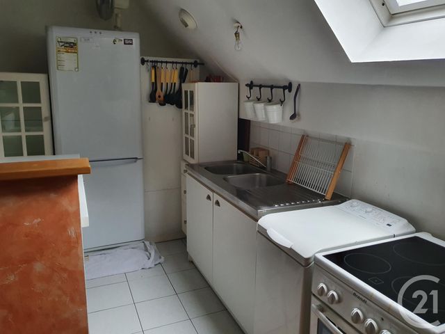 Appartement Studio à louer - 1 pièce - 24.29 m2 - FONTAINEBLEAU - 77 - ILE-DE-FRANCE - Century 21 Agence Babut