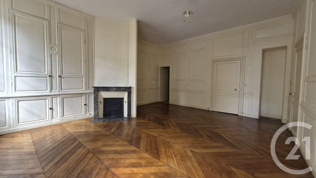 commerce à louer - 51.42 m2 - FONTAINEBLEAU - 77 - ILE-DE-FRANCE - Century 21 Agence Babut