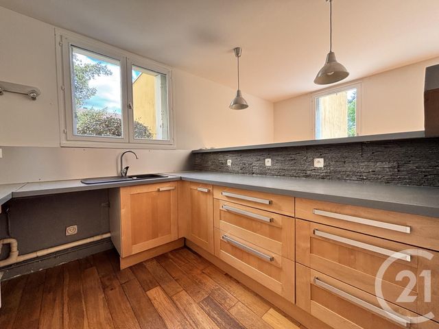 Appartement 2 pièces à vendre - 2 pièces - 55.27 m2 - FONTAINEBLEAU - 77 - ILE-DE-FRANCE - Century 21 Agence Babut