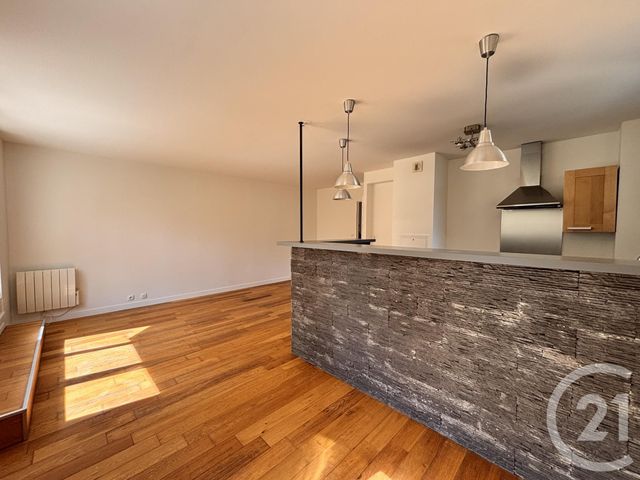 Appartement 2 pièces à vendre - 2 pièces - 55.27 m2 - FONTAINEBLEAU - 77 - ILE-DE-FRANCE - Century 21 Agence Babut