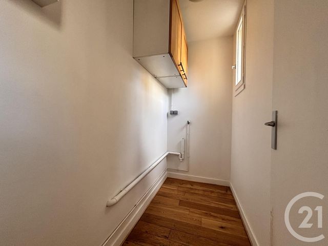 Appartement 2 pièces à vendre - 2 pièces - 55.27 m2 - FONTAINEBLEAU - 77 - ILE-DE-FRANCE - Century 21 Agence Babut