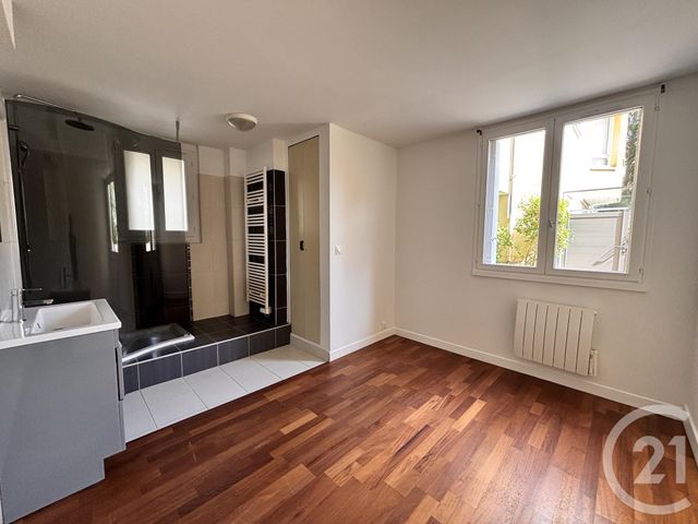 Appartement 2 pièces à vendre - 2 pièces - 55.27 m2 - FONTAINEBLEAU - 77 - ILE-DE-FRANCE - Century 21 Agence Babut