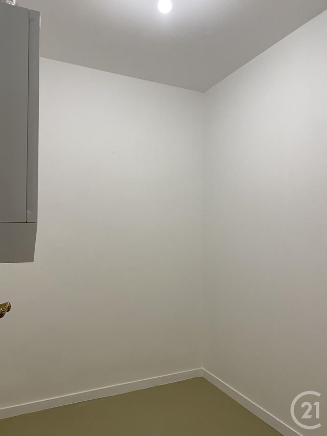 Appartement 4 pièces à vendre - 4 pièces - 92.58 m2 - AVON - 77 - ILE-DE-FRANCE - Century 21 Agence Babut