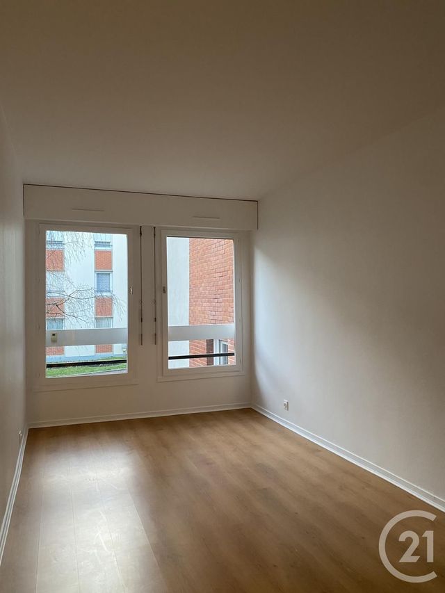 Appartement 4 pièces à vendre - 4 pièces - 92.58 m2 - AVON - 77 - ILE-DE-FRANCE - Century 21 Agence Babut