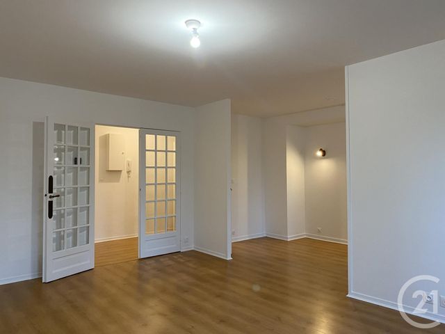 Appartement 4 pièces à vendre - 4 pièces - 92.58 m2 - AVON - 77 - ILE-DE-FRANCE - Century 21 Agence Babut