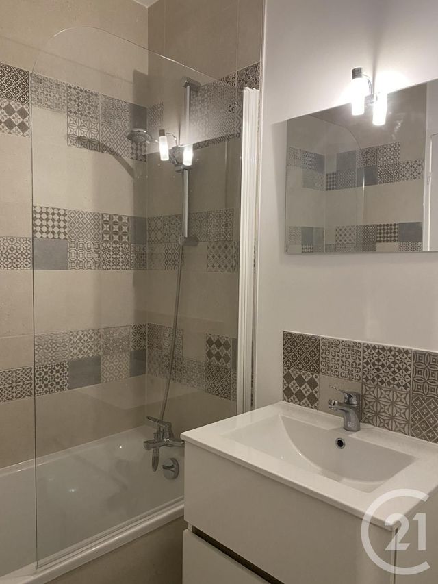 Appartement 4 pièces à vendre - 4 pièces - 92.58 m2 - AVON - 77 - ILE-DE-FRANCE - Century 21 Agence Babut