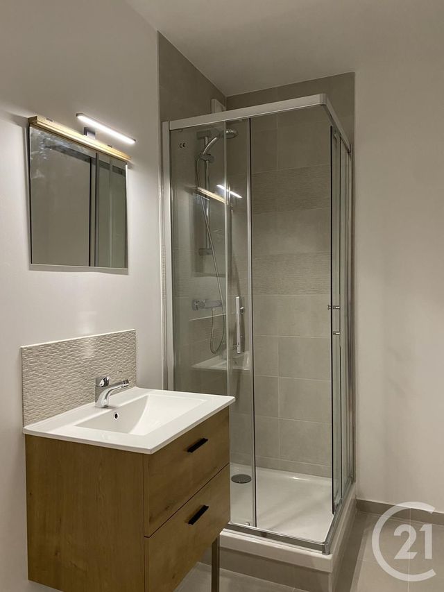 Appartement 4 pièces à vendre - 4 pièces - 92.58 m2 - AVON - 77 - ILE-DE-FRANCE - Century 21 Agence Babut