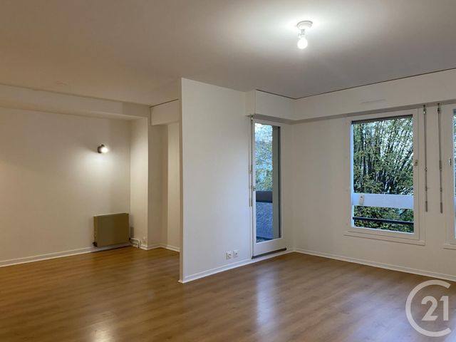 Appartement 4 pièces à vendre - 4 pièces - 92.58 m2 - AVON - 77 - ILE-DE-FRANCE - Century 21 Agence Babut