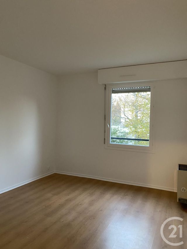 Appartement 4 pièces à vendre - 4 pièces - 92.58 m2 - AVON - 77 - ILE-DE-FRANCE - Century 21 Agence Babut