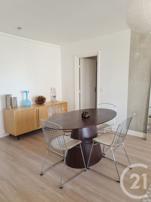 Appartement 2 pièces à louer - 2 pièces - 52.53 m2 - AVON - 77 - ILE-DE-FRANCE - Century 21 Agence Babut