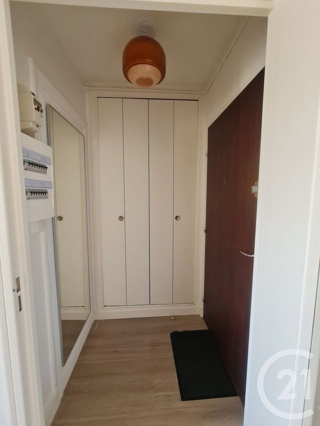 Appartement 2 pièces à louer - 2 pièces - 52.53 m2 - AVON - 77 - ILE-DE-FRANCE - Century 21 Agence Babut