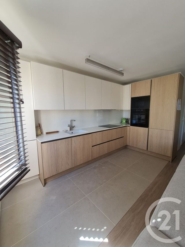 Appartement 2 pièces à louer - 2 pièces - 52.53 m2 - AVON - 77 - ILE-DE-FRANCE - Century 21 Agence Babut