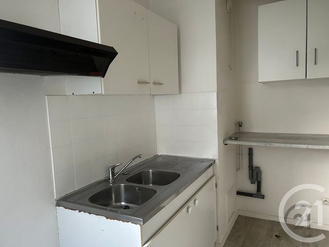 Appartement 2 pièces à louer - 2 pièces - 45.83 m2 - AVON - 77 - ILE-DE-FRANCE - Century 21 Agence Babut
