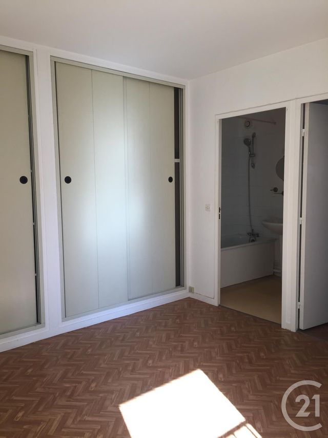 Appartement 2 pièces à louer - 2 pièces - 45.83 m2 - AVON - 77 - ILE-DE-FRANCE - Century 21 Agence Babut