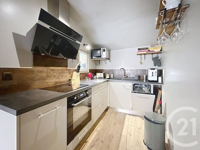 Appartement 2 pièces à louer - 2 pièces - 57.97 m2 - FONTAINEBLEAU - 77 - ILE-DE-FRANCE - Century 21 Agence Babut