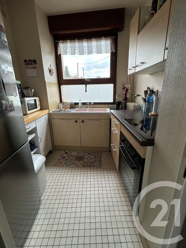 Appartement 3 pièces à louer - 3 pièces - 53.75 m2 - AVON - 77 - ILE-DE-FRANCE - Century 21 Agence Babut