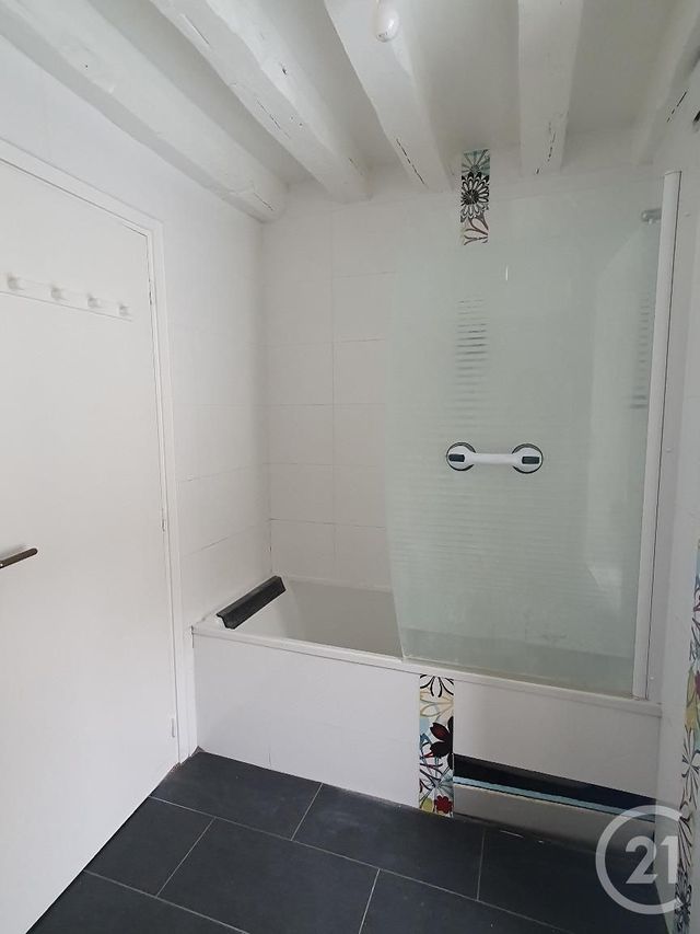Appartement 5 pieces à louer - 5 pièces - 94.21 m2 - FONTAINEBLEAU - 77 - ILE-DE-FRANCE - Century 21 Agence Babut