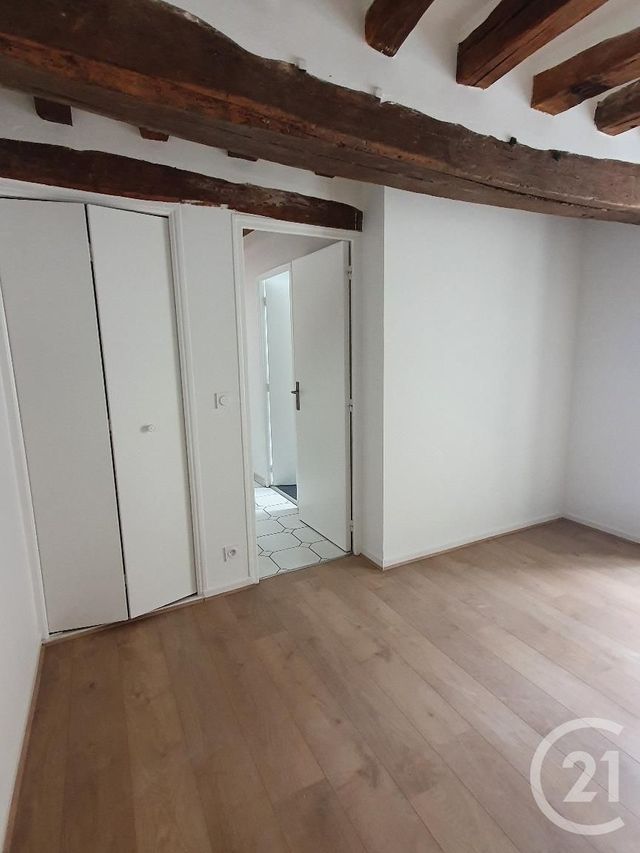 Appartement 5 pieces à louer - 5 pièces - 94.21 m2 - FONTAINEBLEAU - 77 - ILE-DE-FRANCE - Century 21 Agence Babut
