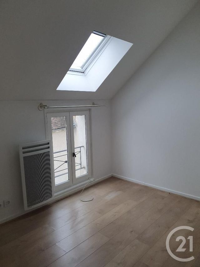 Appartement 5 pieces à louer - 5 pièces - 94.21 m2 - FONTAINEBLEAU - 77 - ILE-DE-FRANCE - Century 21 Agence Babut