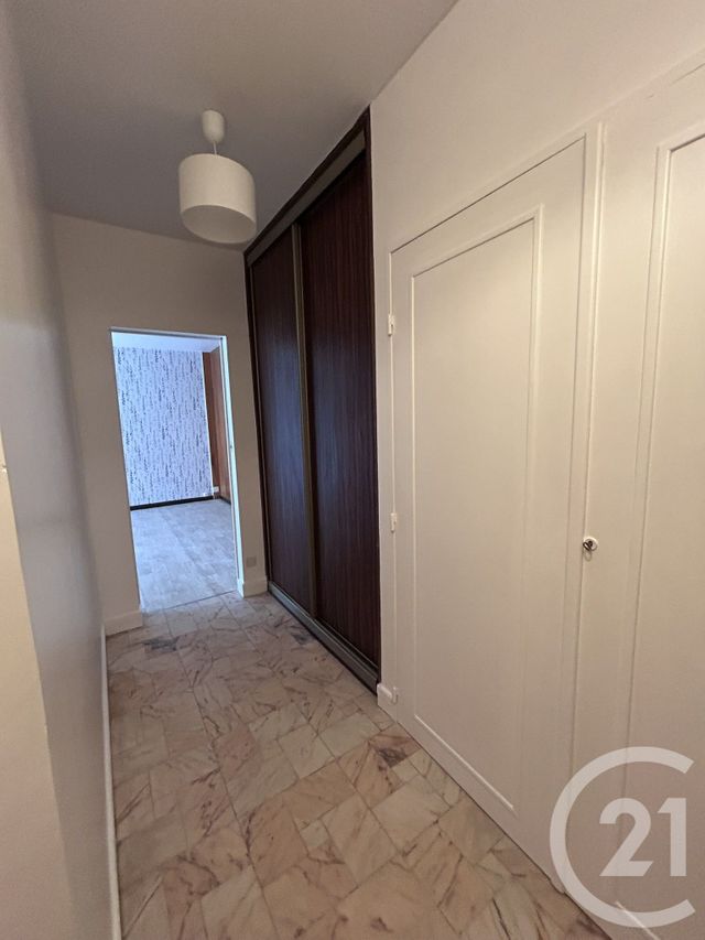 Appartement Studio à louer - 1 pièce - 39.1 m2 - AVON - 77 - ILE-DE-FRANCE - Century 21 Agence Babut