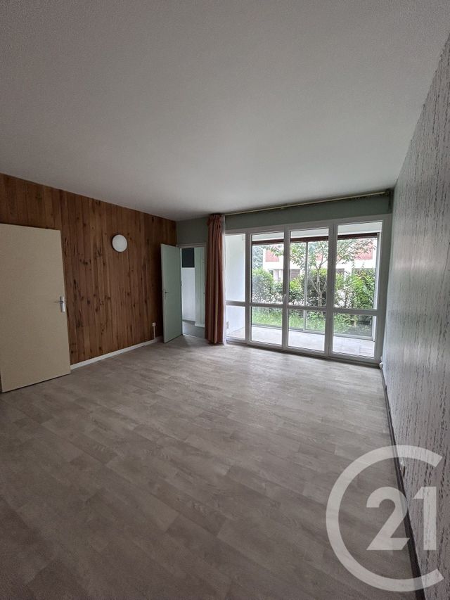 Appartement Studio à louer - 1 pièce - 39.1 m2 - AVON - 77 - ILE-DE-FRANCE - Century 21 Agence Babut