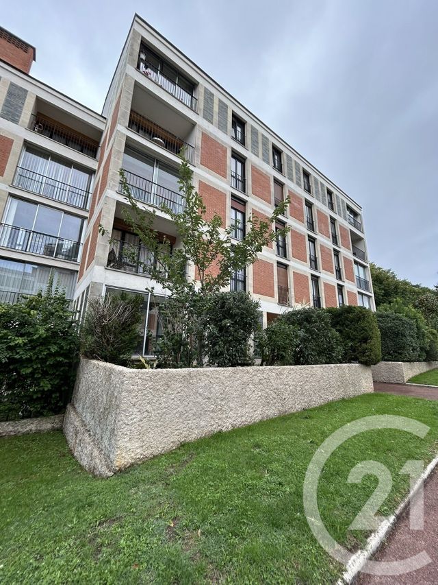 Appartement Studio à louer - 1 pièce - 39.1 m2 - AVON - 77 - ILE-DE-FRANCE - Century 21 Agence Babut