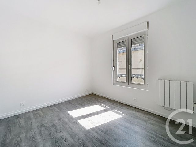 Appartement 2 pièces à louer - 2 pièces - 37.64 m2 - FONTAINEBLEAU - 77 - ILE-DE-FRANCE - Century 21 Agence Babut