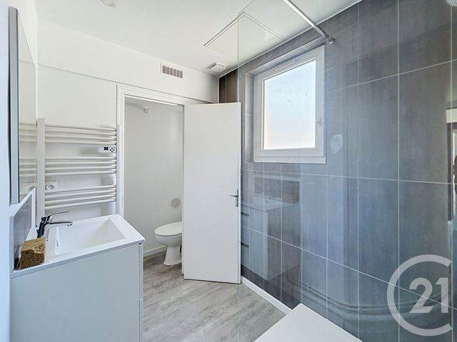 Appartement 2 pièces à louer - 2 pièces - 37.64 m2 - FONTAINEBLEAU - 77 - ILE-DE-FRANCE - Century 21 Agence Babut